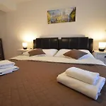 Dachgeschosswohnung Josefov Fuer 8 Personen In Prag