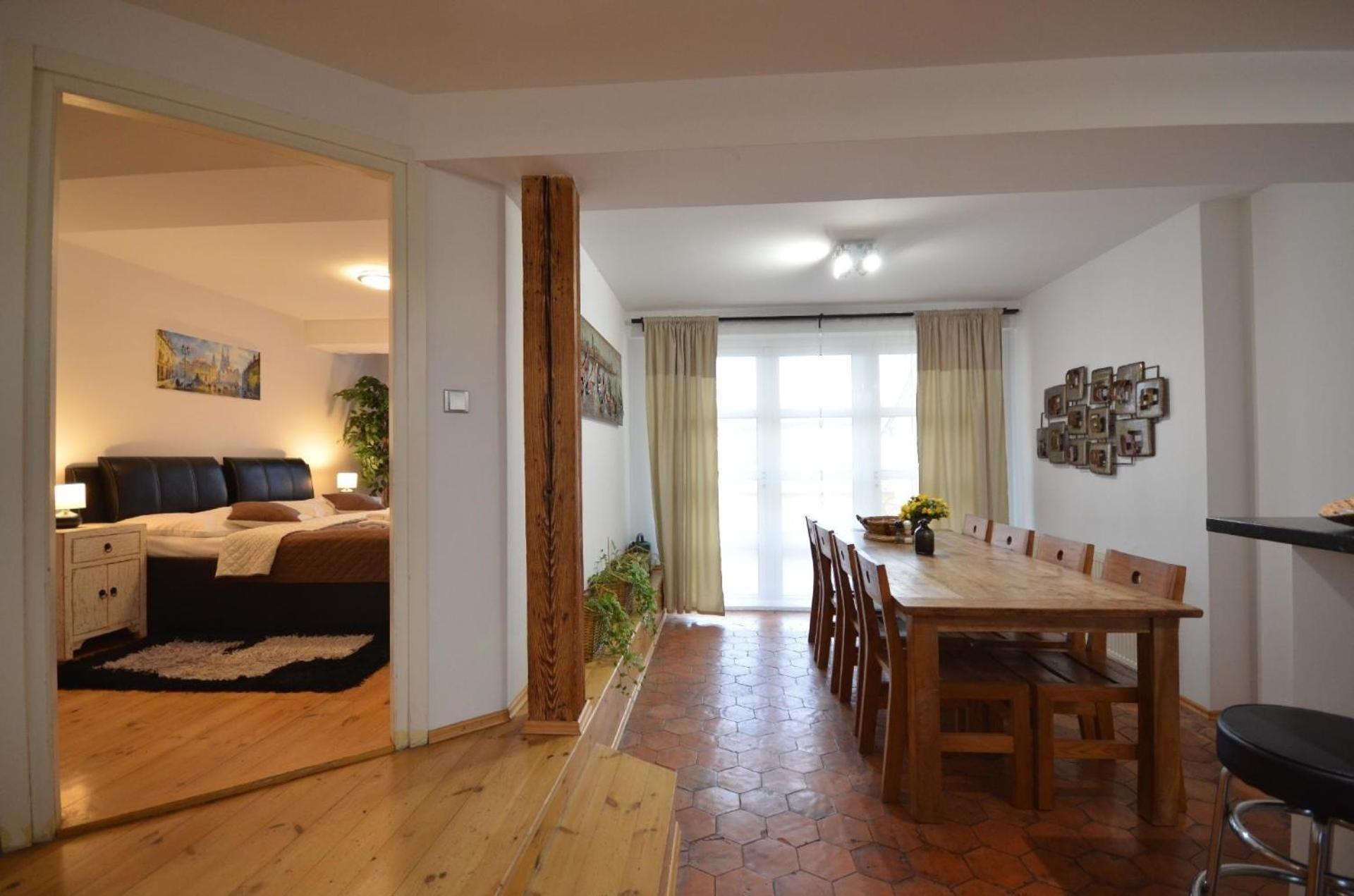 Dachgeschosswohnung Josefov Fuer 8 Personen In Prag *