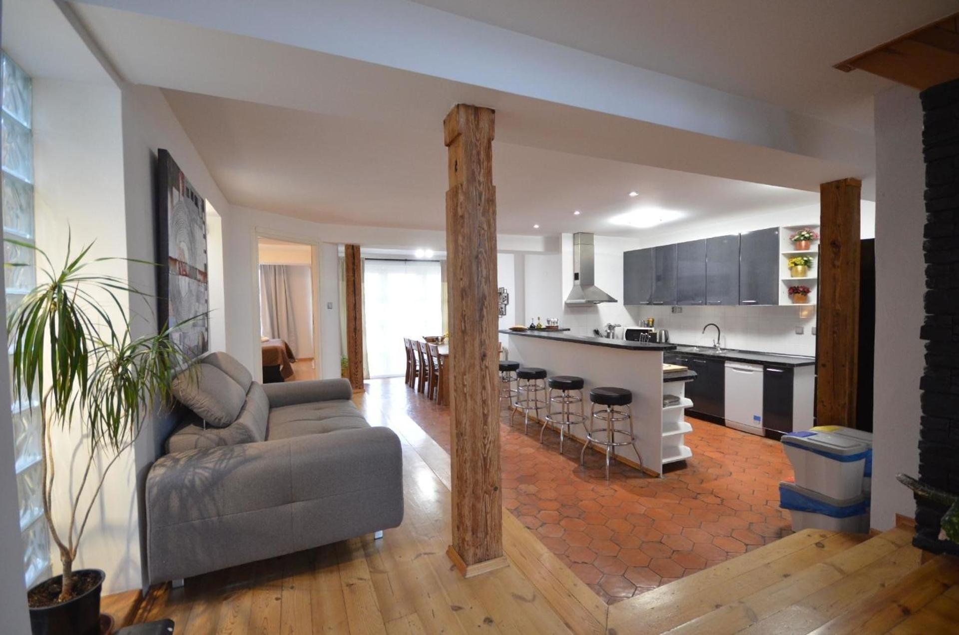 Dachgeschosswohnung Josefov Fuer 8 Personen In Prag Praga