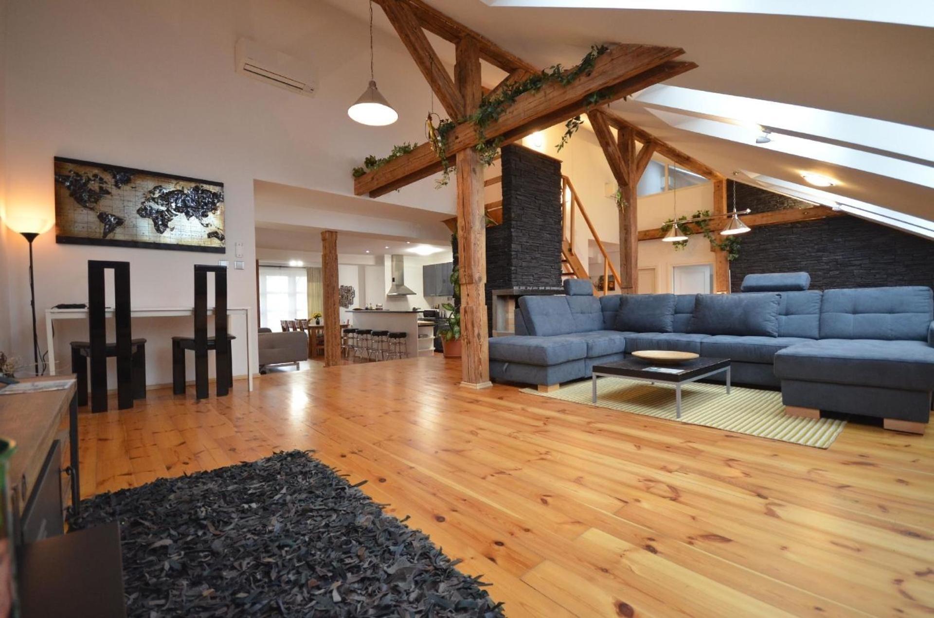 Apartmán Dachgeschosswohnung Josefov Fuer 8 Personen In *